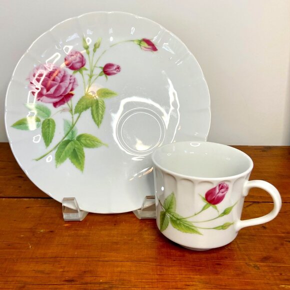 Lot of 4 (2 Sets) LORD & TAYLOR LUNCHEON PLATE & CUP FROM JAPAN - ROSE PATTERN - Picture 5 of 11